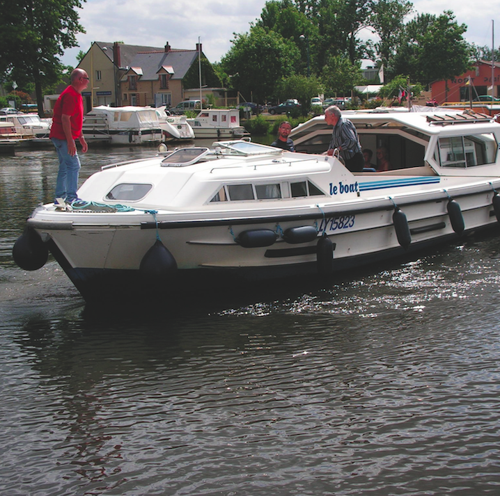 Fontenoy-le-Château (Le Boat)